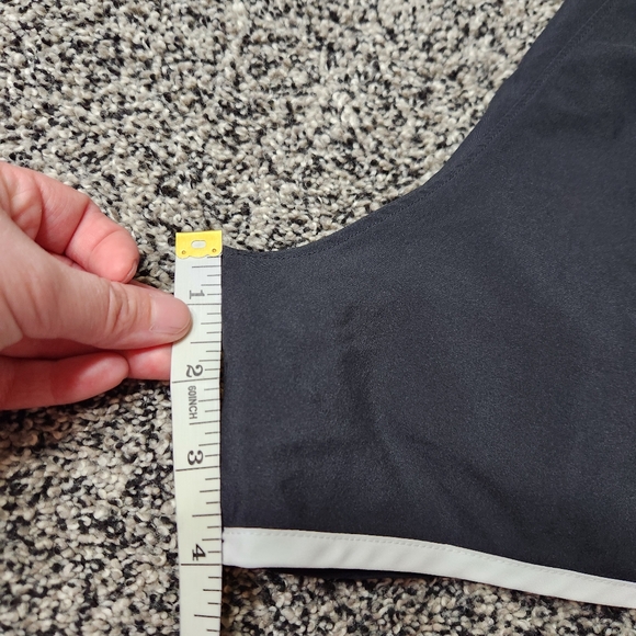 Under Armour Running Shorts Womens Size 3X Black White Lined Drawstring Fly By 2 - Picture 9 of 10